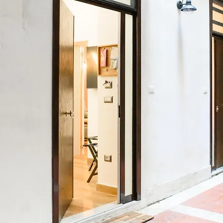 Nea Domus Santa Monica By Dimorra Neapol