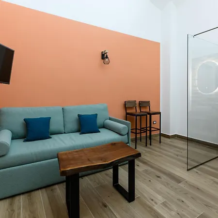 Nea Domus Santa Monica By Dimorra Neapol